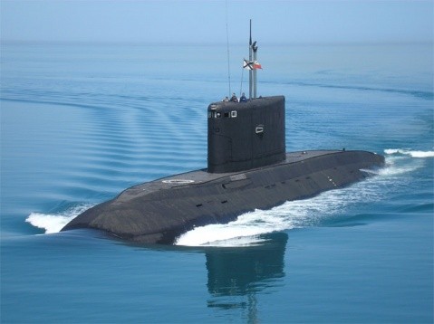 Tàu ngầm lớp Kilo của Nga. Việt Nam đã đặt mua 6 tàu ngầm loại này và sẽ thiết lập hạm đội tàu ngầm trong 5-6 năm tới. (ảnh Chinareviewnews)